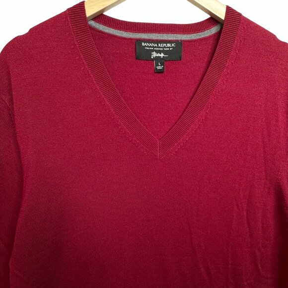 Banana Republic Mens Italian Merino Wool Sweater‎ Size L V Neck Baruffa Yarn Red - Picture 2 of 7
